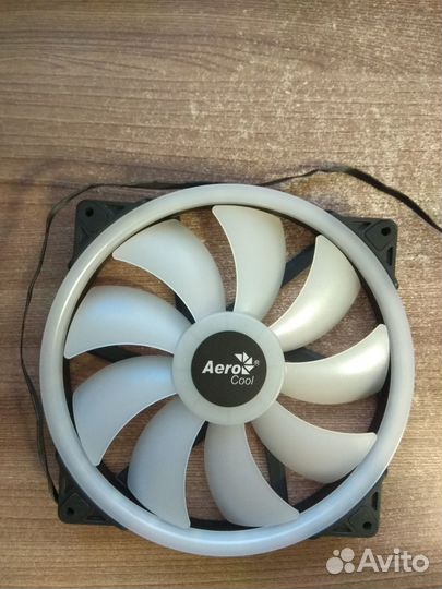 Вентиляторы для корпуса 140х140; 120х120