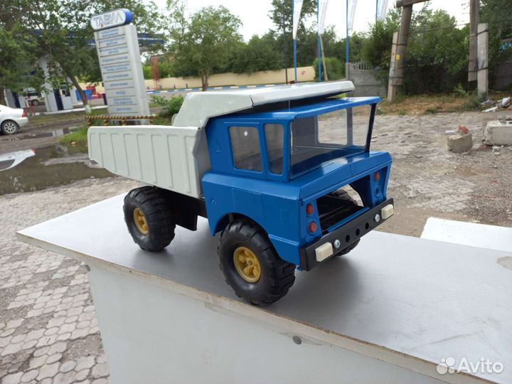 Игрушка СССР самосвал 