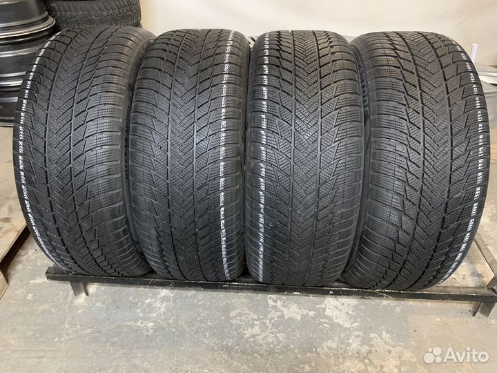 Bridgestone Blizzak LM-001 275/45 R20 110V