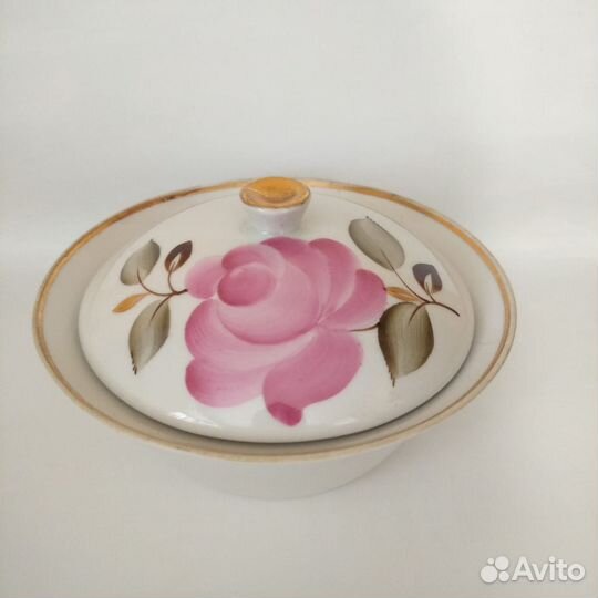 Чашка и др. посуда