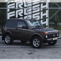 ВАЗ (LADA) Niva Legend 1.7 MT, 2022, 33 436 км, с пробегом, цена 909 000 руб.