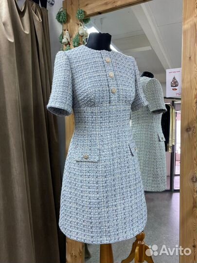 Твидовое платье в стиле Chanel