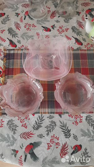 Вазы- салатницы, конфетницы из цветного стекла