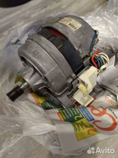 Двигататель стиральной машины zanussi