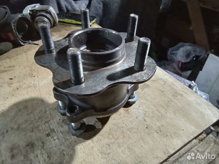 Ступица задняя Nissan Cima