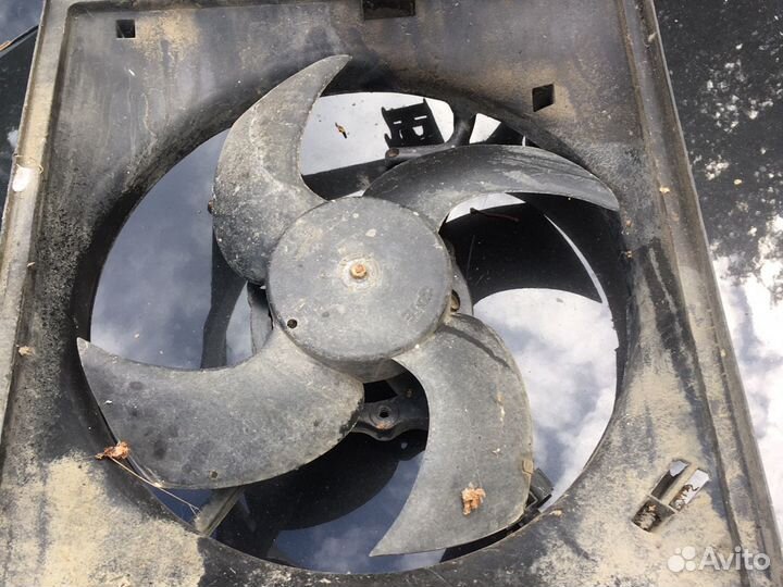 Вентилятор с диффузором для Мицубиси Спейс Стар