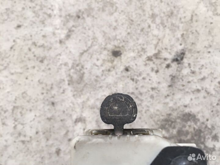 Замок лючка бензобака Mercedes W203 (3184)