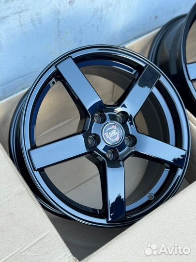 Диски R16 5x100 Vossen CV3 Черный глянец