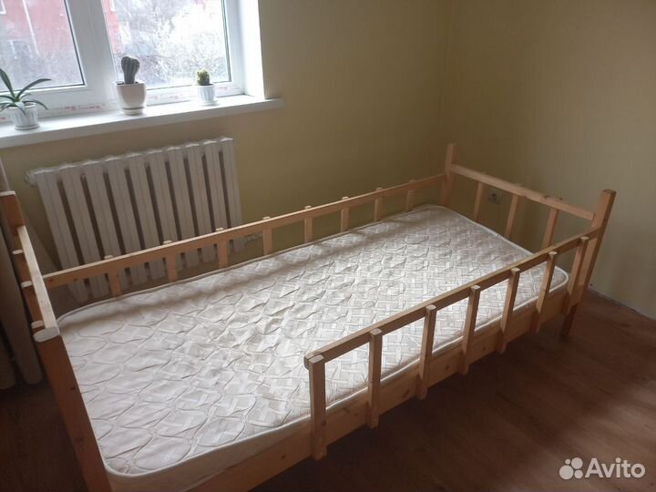 Кровать детская (сосна) с матрасом 80х200 см