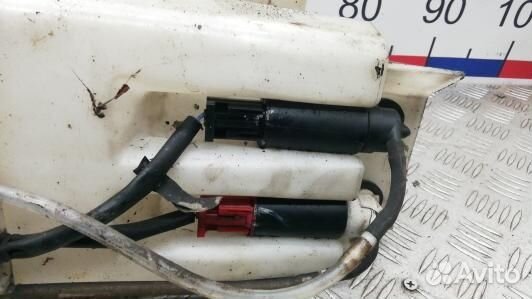 Бачок омывателя toyota corolla verso 2 (HDN08NL01)