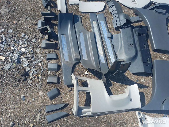 Пластик салона Субару трибека 2008г.в 3.6