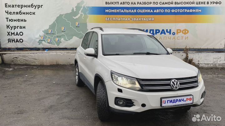 Зеркало заднего вида Volkswagen Tiguan (NF) 1K0857