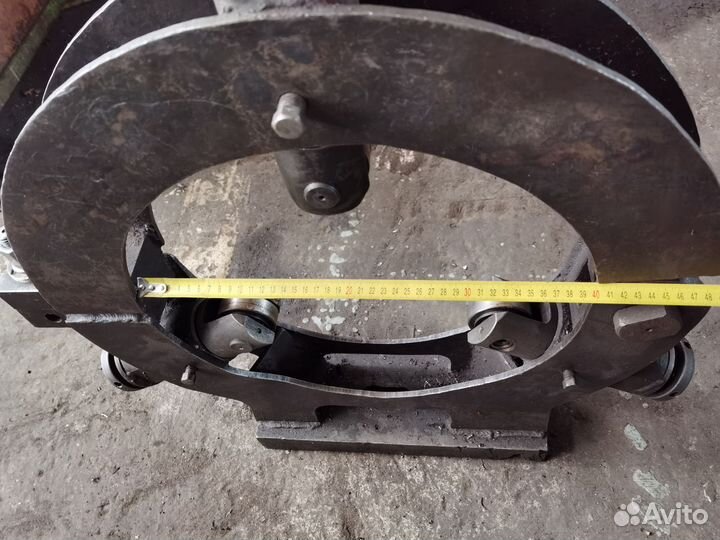 Люнет неподвижный на станок 16к20,лт-10, 1м63