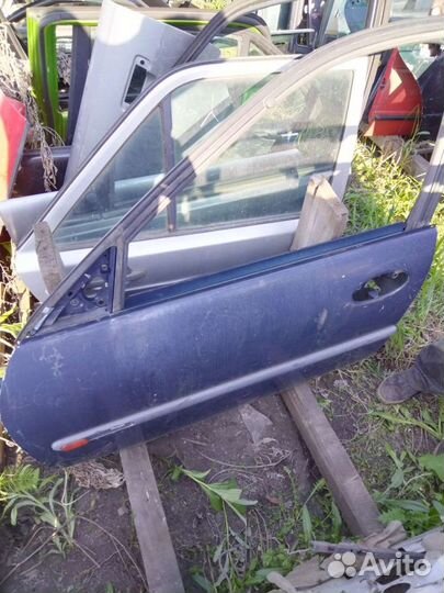Дверь передняя левая Рено laguna