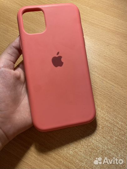 Чехол на iPhone 11