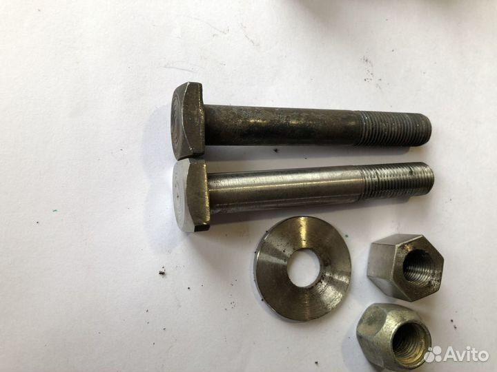 Титановые Болты нижних рычагов ваз И нива