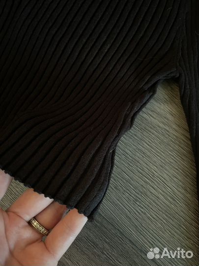 Укороченный свитер zara в рубчик