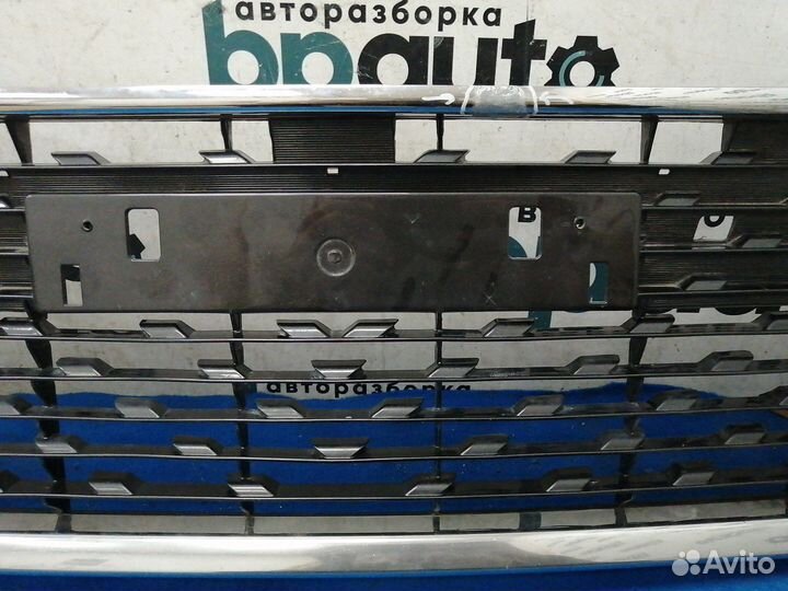 Решетка переднего бампера 53112-06350 Toyota Camry