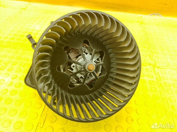 Моторчик отопителя Mini Cooper S R56 N14B16AB 1.6