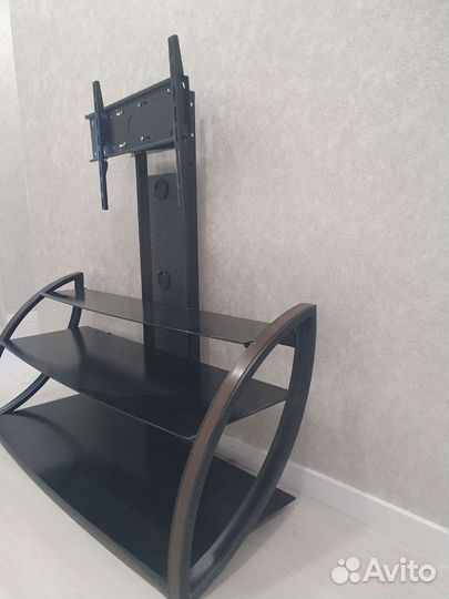 Подставка для TV с кронштейном