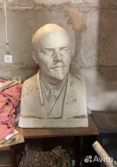 Бюст ленина
