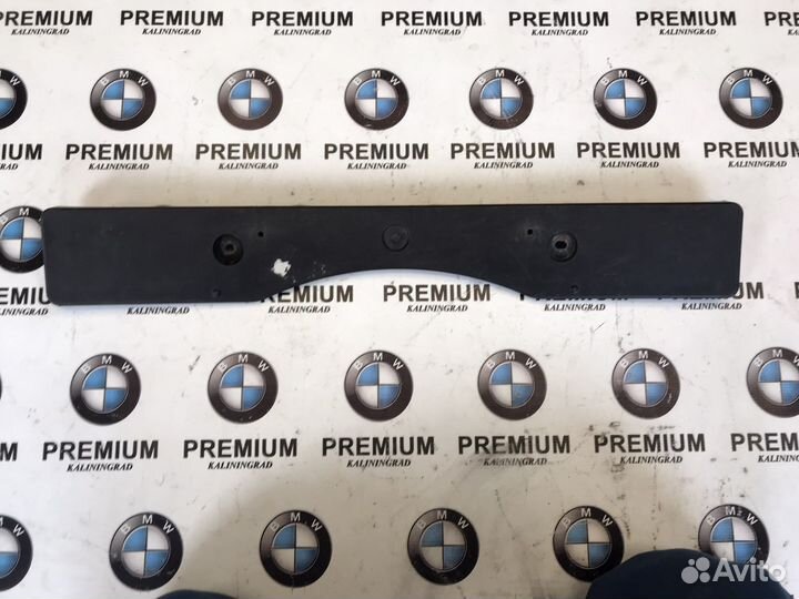 Подномерник Toyota Prius zvw30r