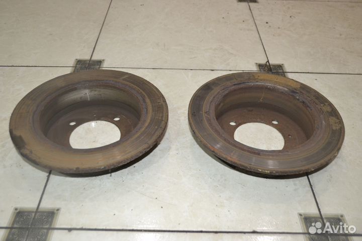 Тормозной диск задний Mitsubishi Lancer 9