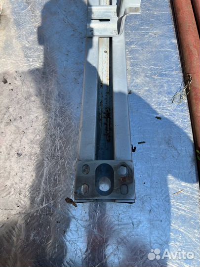 Усилитель бампера передний Mitsubishi Colt 02-12