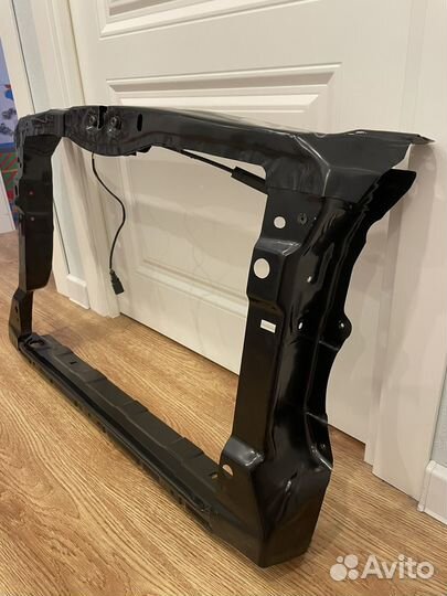 Панель радиаторов (телевизор) на Skoda Octavia A5