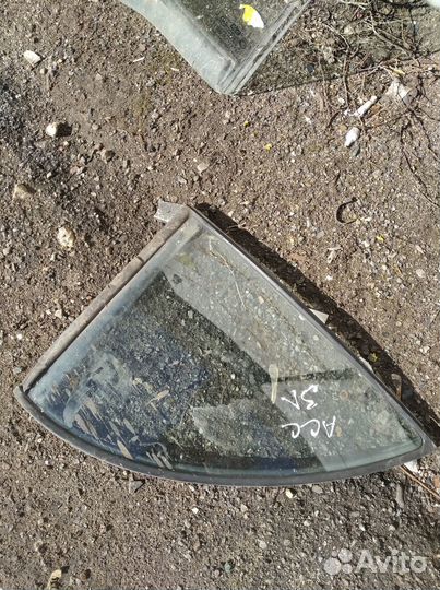 Форточка задней Hyundai Accent левой двери