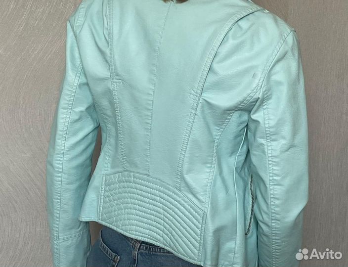 Куртка демисезонная для девочки 145-150