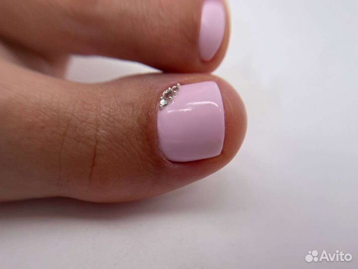 Маникюр и педикюр