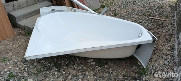 Акриловая ванна угловая бу