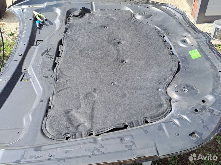 Шумоизоляция капота BMW 5 E60/61