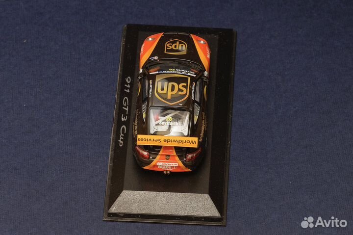 Модель автомобиля Minichamps 1:43 Porshe 911