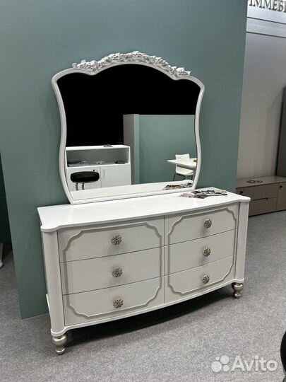 Спальный гарнитур Вена Белый Новый