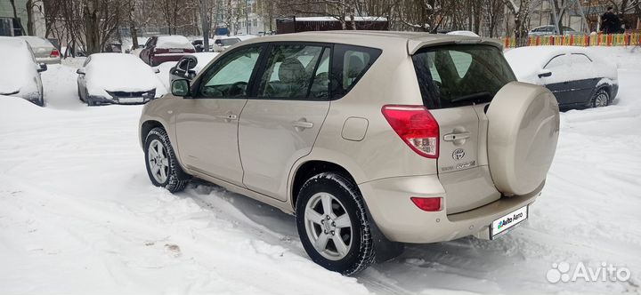 Toyota RAV4 2.0 AT, 2007, 225 000 км