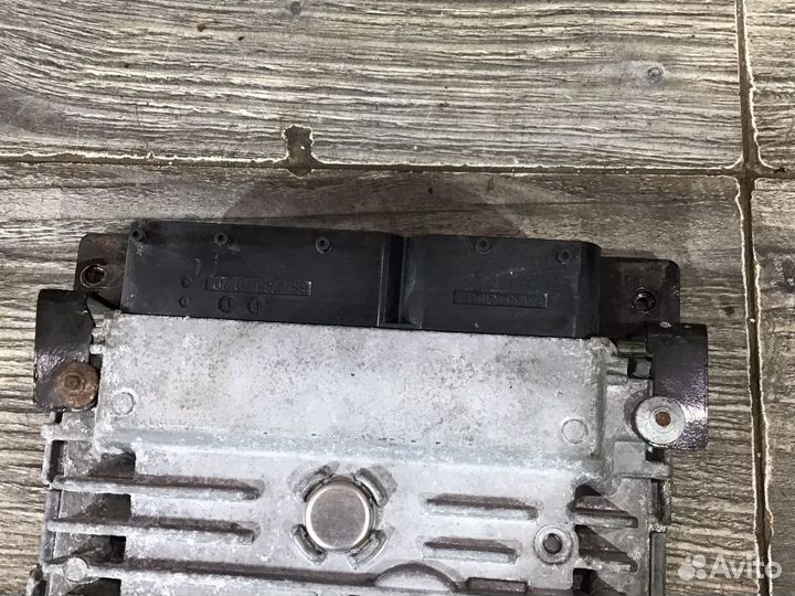Блок управления двигателем 1.6 TDI CAY