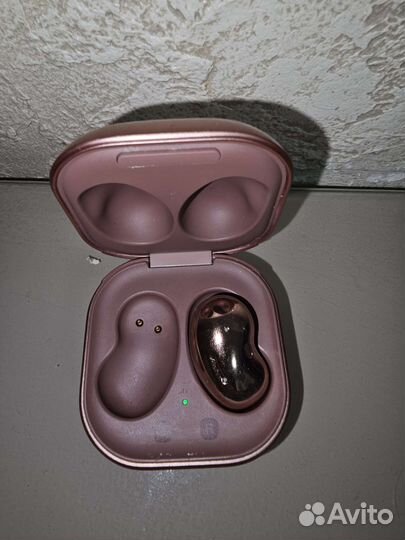 Беспроводной наушник правый samsung buds live