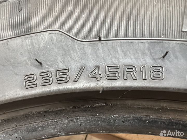 Ovation VI-388 235/45 R18