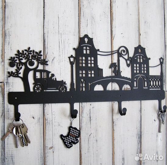 Ключница из металла