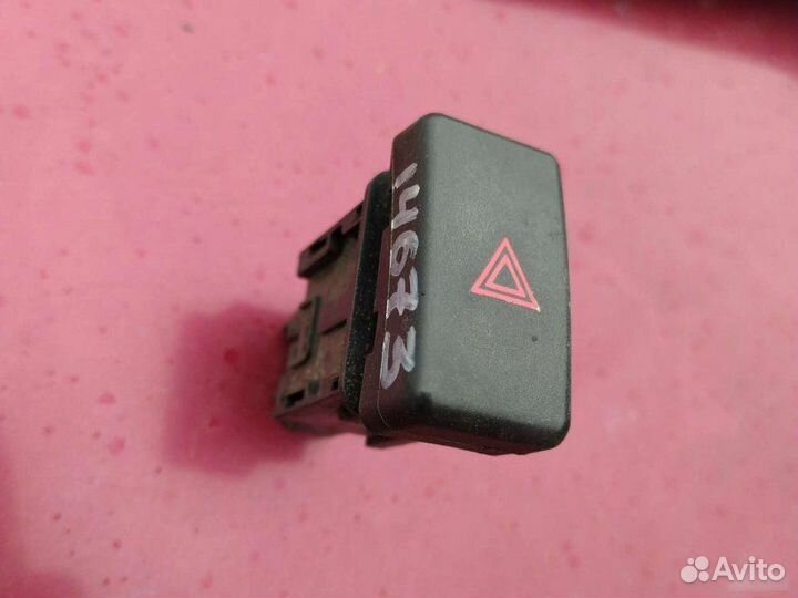 Кнопка аварийной сигнализации Mazda 3 BK 2006