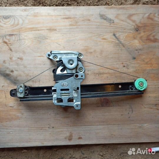 Стеклоподъёмник Volvo S80