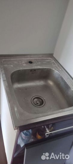Раковина с тумбой для кухни