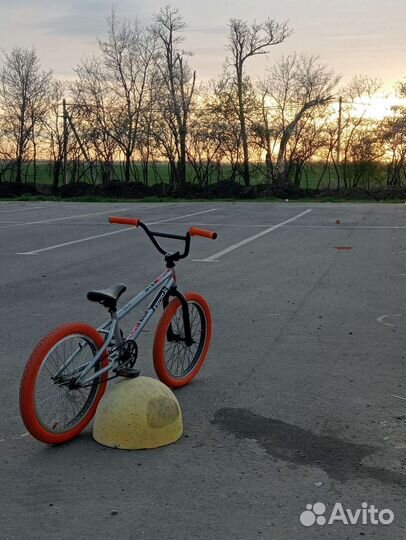 Трюковой велосипед бмх