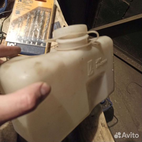 Бачок омывателя на заднее стекло