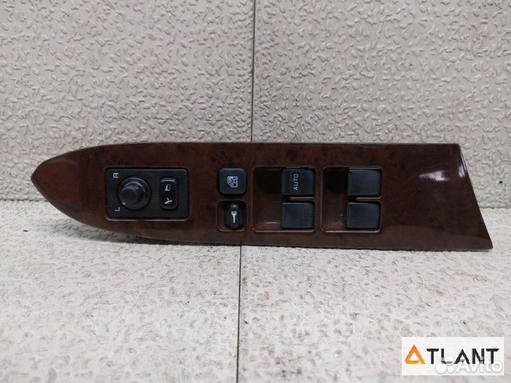 Блок упр. стеклоподьемниками передний правый nissa