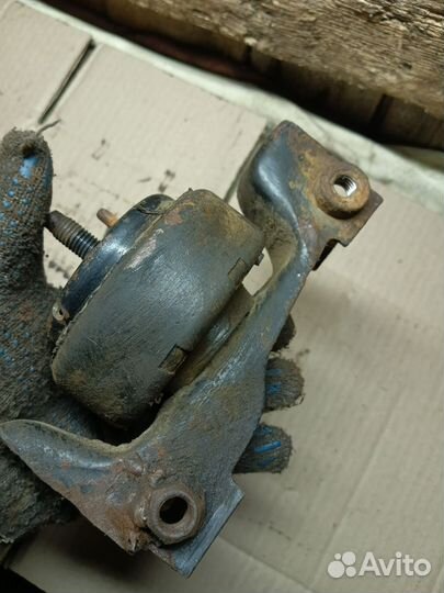 Подушка АКПП ford Taurus 2 3.0