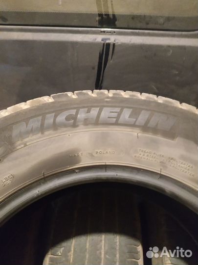 Michelin Agilis 215/70 R16 100T