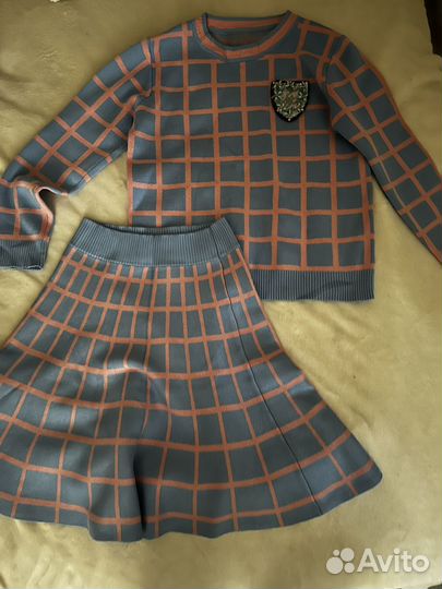 Костюм женский